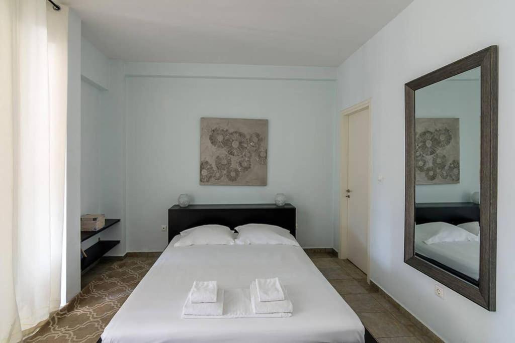 1bedroom House In The Center With Great View Apartmán